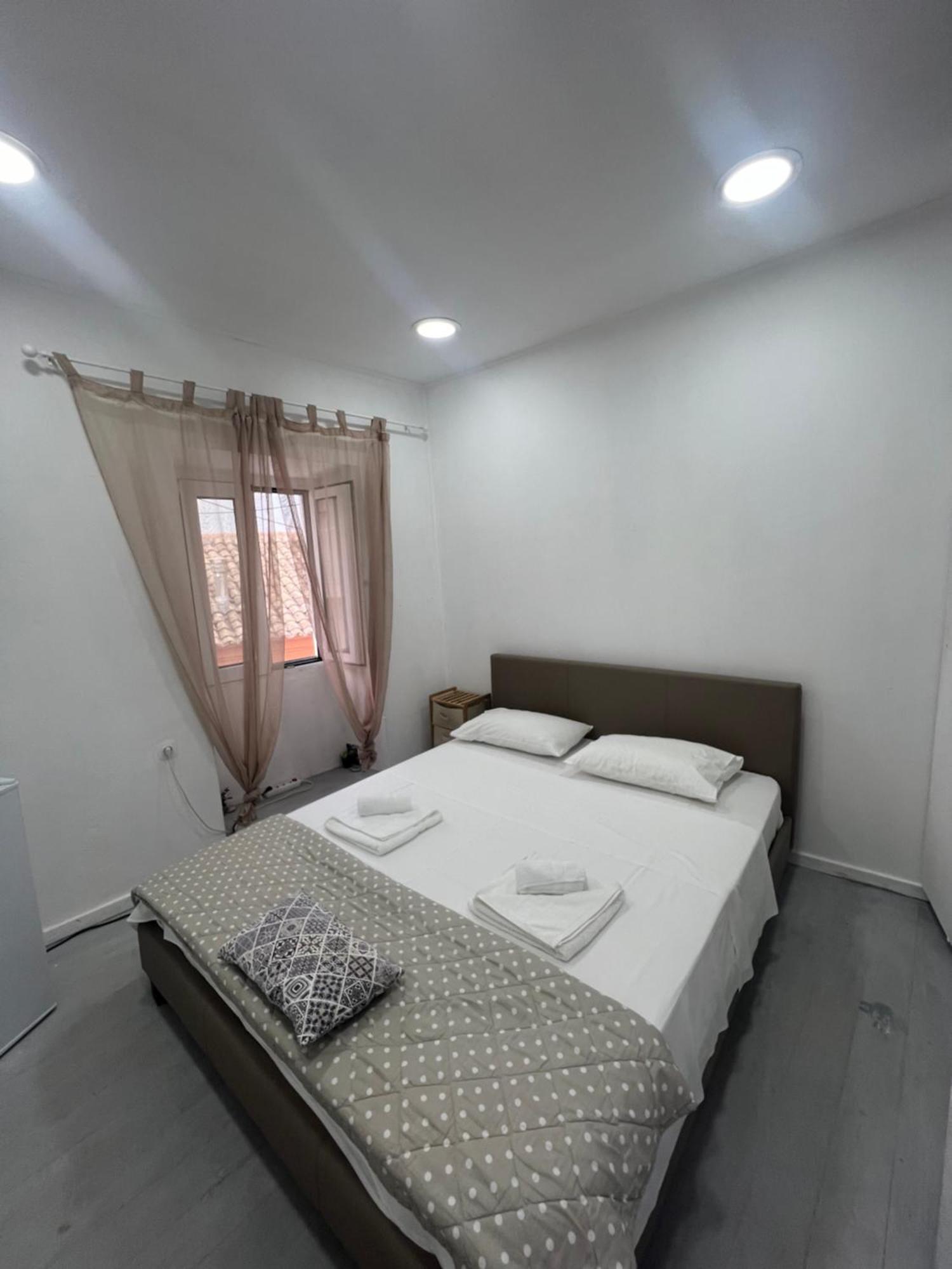Tolos Budget Rooms Loggos Longos  ห้อง รูปภาพ